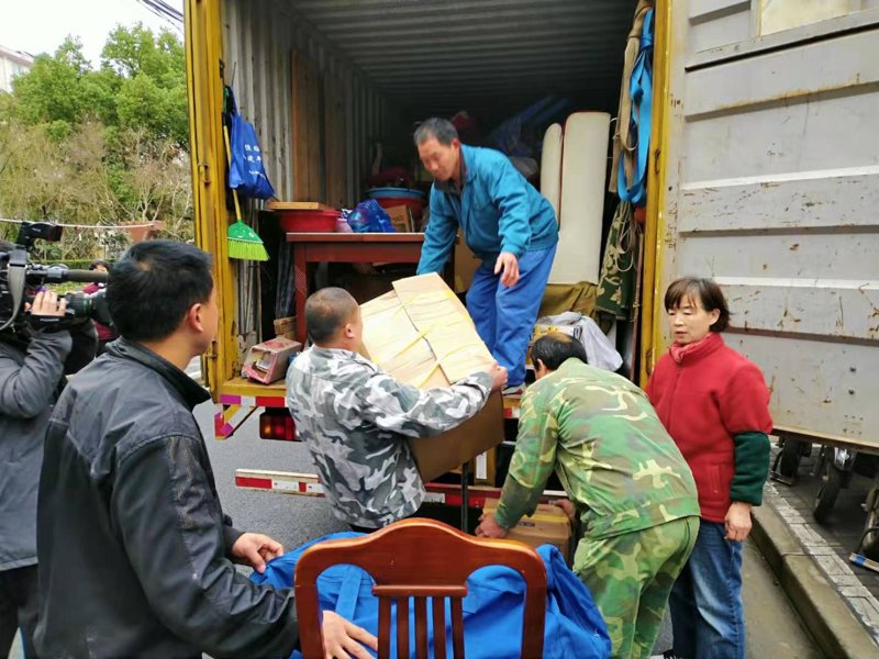 搬家电话:轻松解决搬家难题
